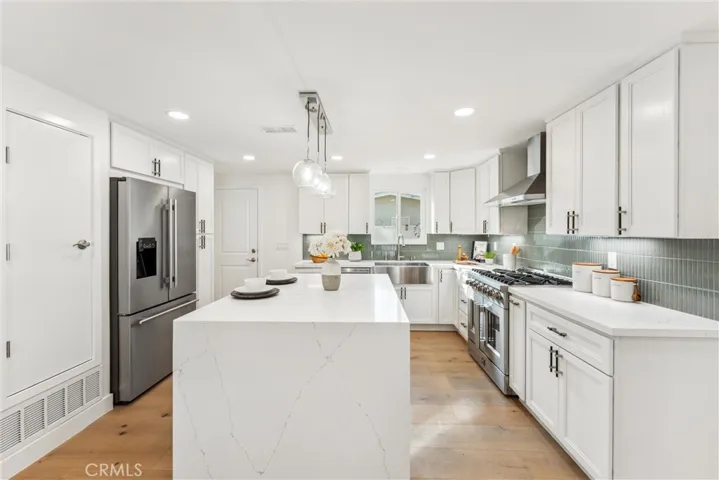 961 Coronado Drive, Costa Mesa, California 92626