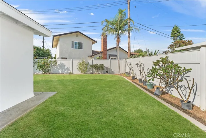 961 Coronado Drive, Costa Mesa, California 92626