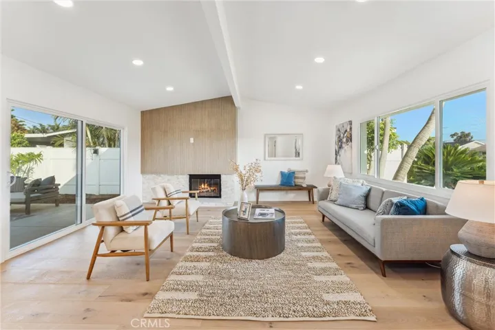961 Coronado Drive, Costa Mesa, California 92626
