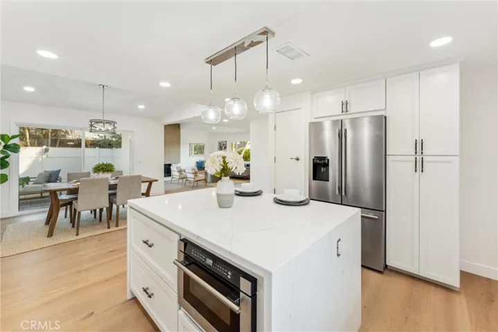 961 Coronado Drive, Costa Mesa, California 92626