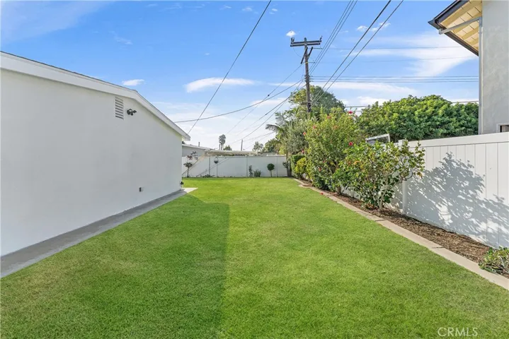 961 Coronado Drive, Costa Mesa, California 92626