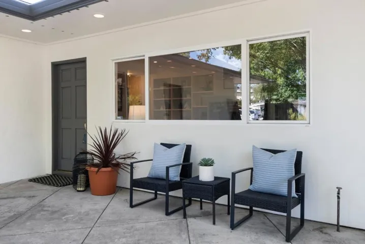 3060 Stelling Drive, Palo Alto, California 94303