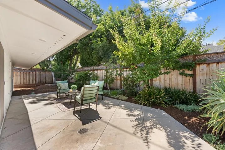 3060 Stelling Drive, Palo Alto, California 94303