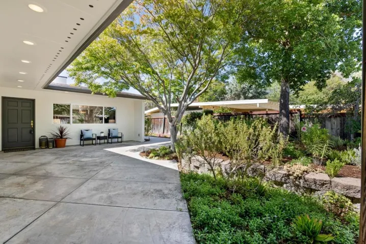 3060 Stelling Drive, Palo Alto, California 94303