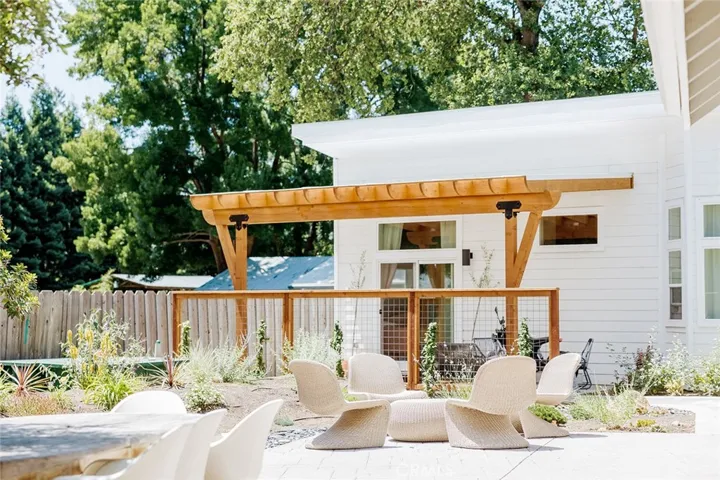4 Chads Place, Chico, California 95928