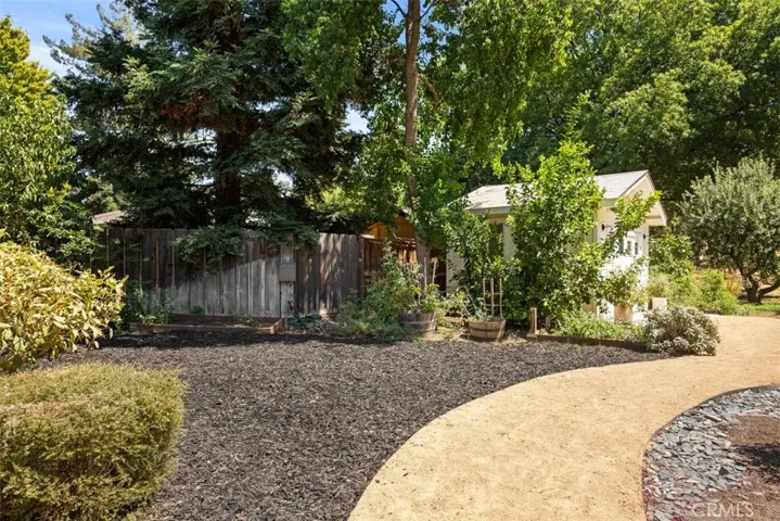 4 Chads Place, Chico, California 95928