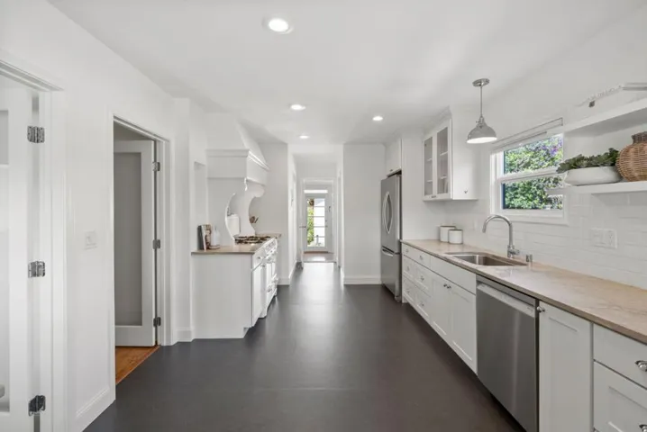 1130 Chapel Drive, Santa Clara, California 95050