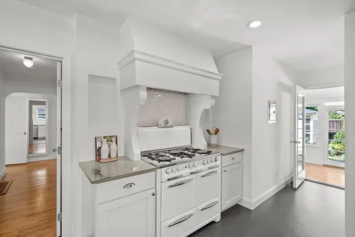 1130 Chapel Drive, Santa Clara, California 95050