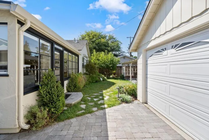 1130 Chapel Drive, Santa Clara, California 95050