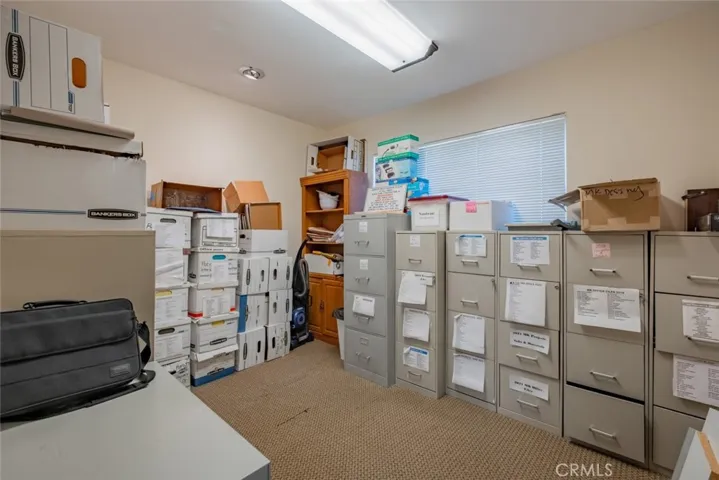 888 N Kenilworth Ave, Glendale, California 91203