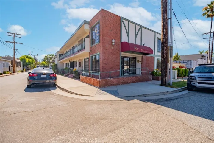 888 N Kenilworth Ave, Glendale, California 91203