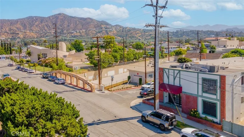 888 N Kenilworth Ave, Glendale, California 91203