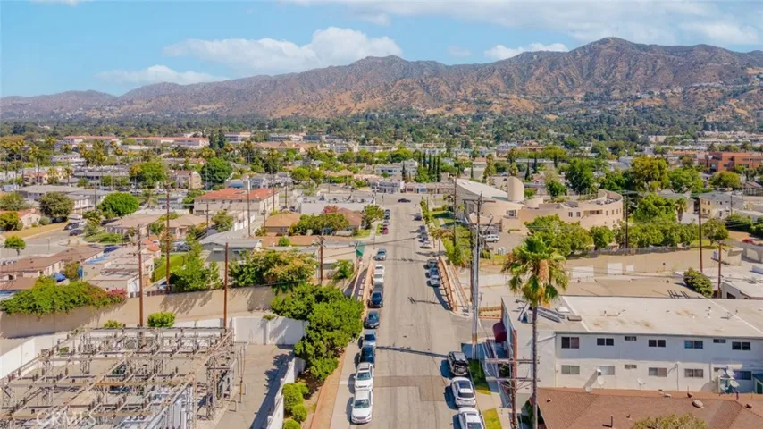 888 N Kenilworth Ave, Glendale, California 91203