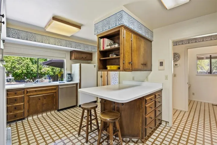 Kitchen island