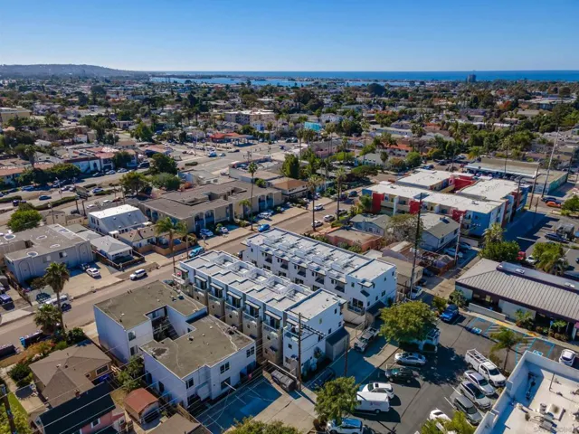1952 Hornblend St 3, San Diego, California 92109