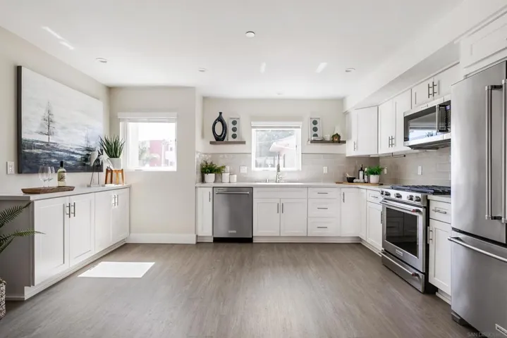 1952 Hornblend St 3, San Diego, California 92109