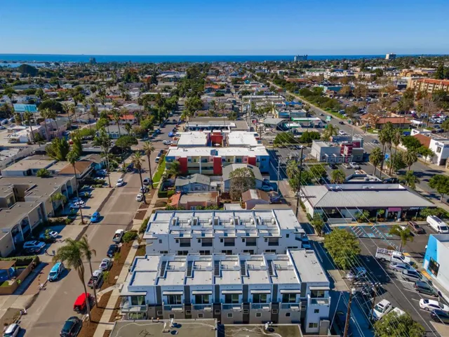 1952 Hornblend St 3, San Diego, California 92109
