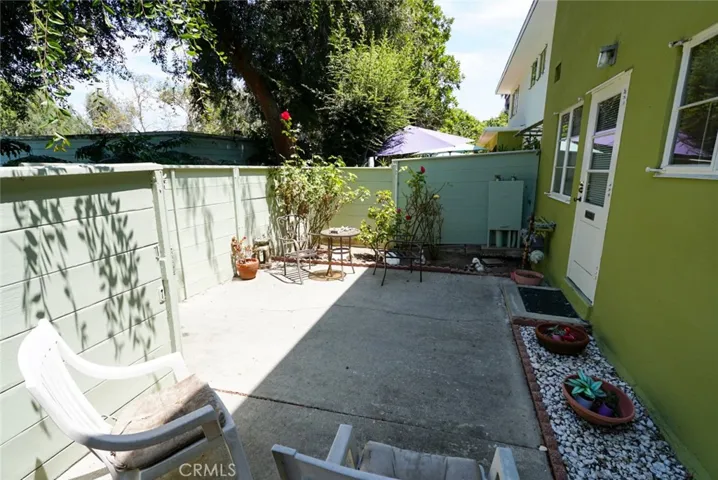 5123 Village, Los Angeles, California 90016