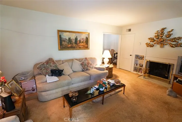 5123 Village, Los Angeles, California 90016