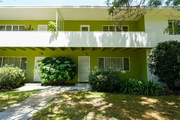5123 Village, Los Angeles, California 90016