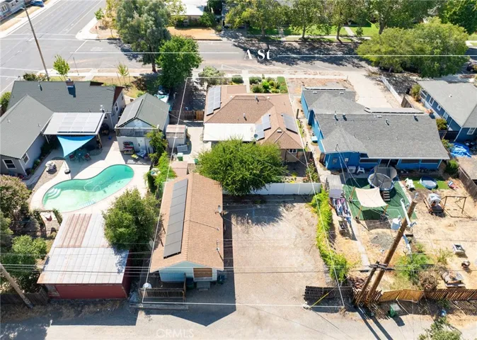 500sqft studio apartment w/ 2 car Parking
