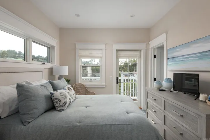 264 24th Street, Del Mar, California 92014