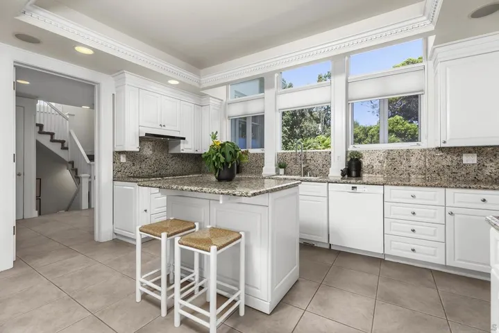 2434 Alcott Ct, San Diego, California 92106