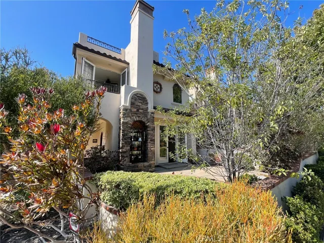 2332 2nd Avenue, Corona Del Mar, California 92625