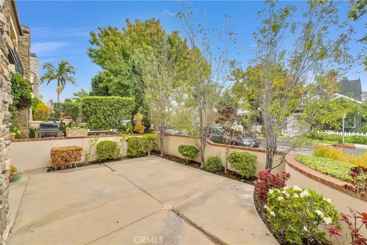 2332 2nd Avenue, Corona Del Mar, California 92625