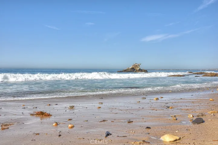 2332 2nd Avenue, Corona Del Mar, California 92625