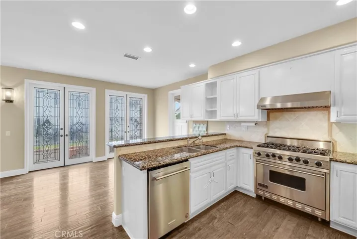 2332 2nd Avenue, Corona Del Mar, California 92625