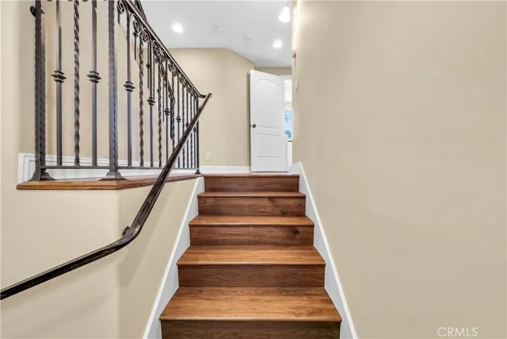 2332 2nd Avenue, Corona Del Mar, California 92625