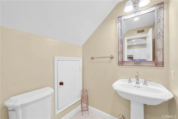 2332 2nd Avenue, Corona Del Mar, California 92625