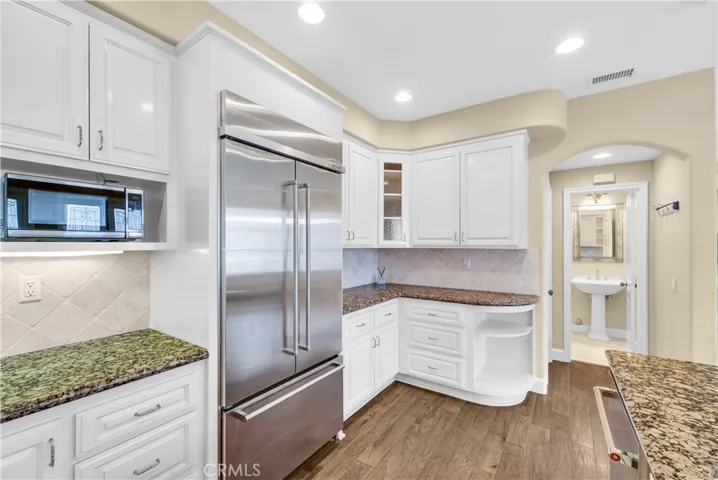 2332 2nd Avenue, Corona Del Mar, California 92625