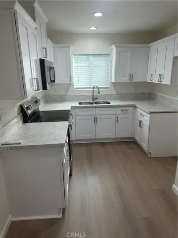 11200 Doverwood Drive, Riverside, California 92505