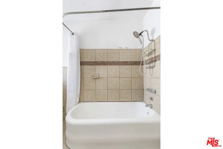 1322 N Alexandria Avenue, Los Angeles, California 90027