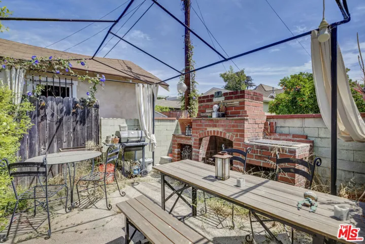 1322 N Alexandria Avenue, Los Angeles, California 90027