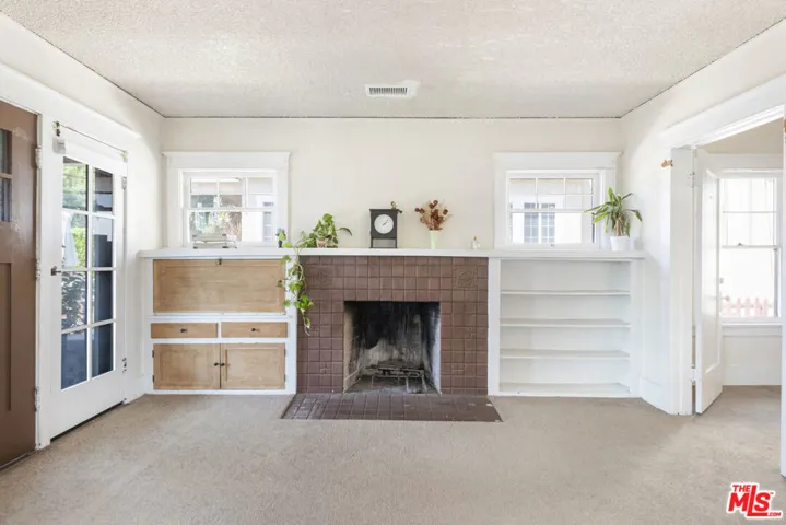 1322 N Alexandria Avenue, Los Angeles, California 90027