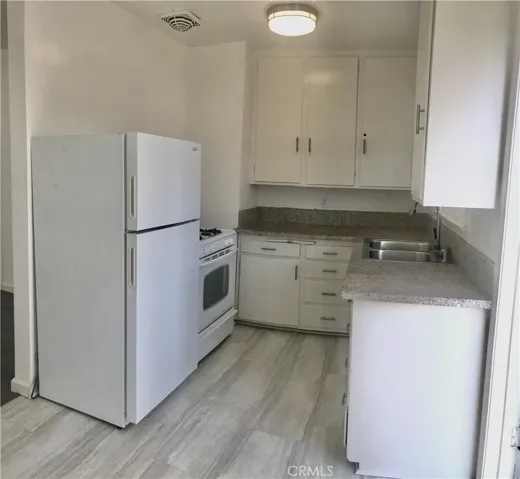 Kitchen and appliances