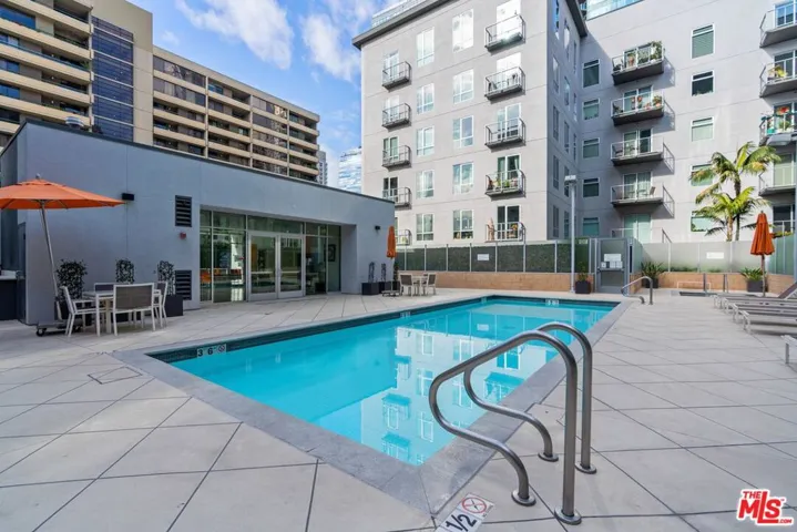 645 W 9th Street 425, Los Angeles, California 90015