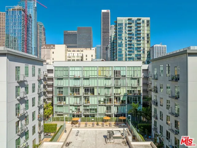 645 W 9th Street 425, Los Angeles, California 90015