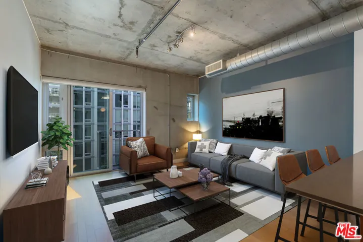 645 W 9th Street 425, Los Angeles, California 90015