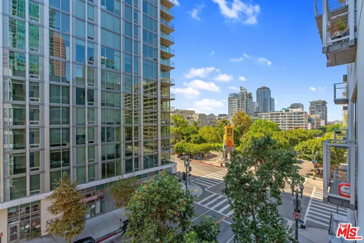 645 W 9th Street 425, Los Angeles, California 90015