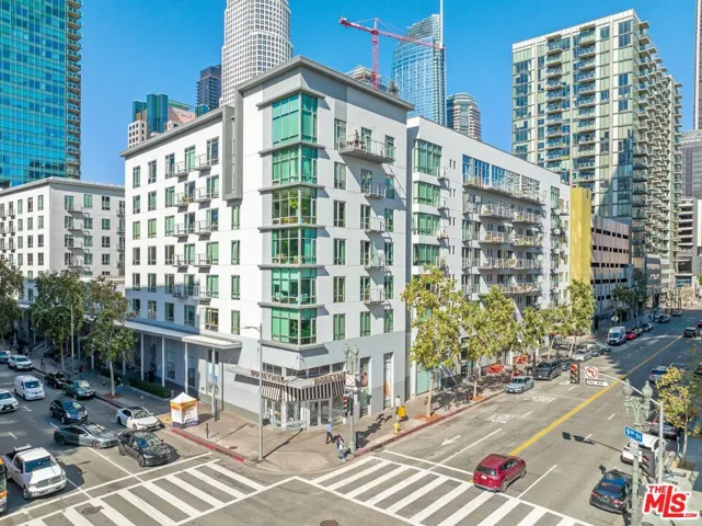 645 W 9th Street 425, Los Angeles, California 90015