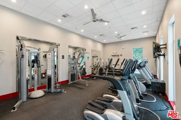 645 W 9th Street 425, Los Angeles, California 90015