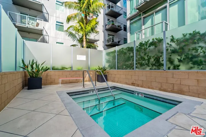 645 W 9th Street 425, Los Angeles, California 90015