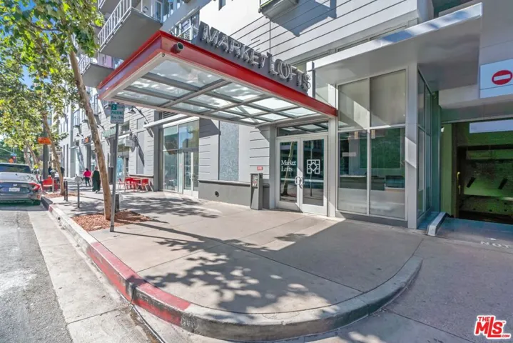 645 W 9th Street 425, Los Angeles, California 90015
