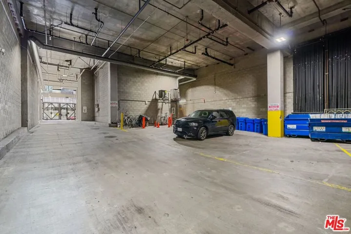 645 W 9th Street 425, Los Angeles, California 90015