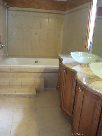 3431 Timber Lake 46, Costa Mesa, California 92626