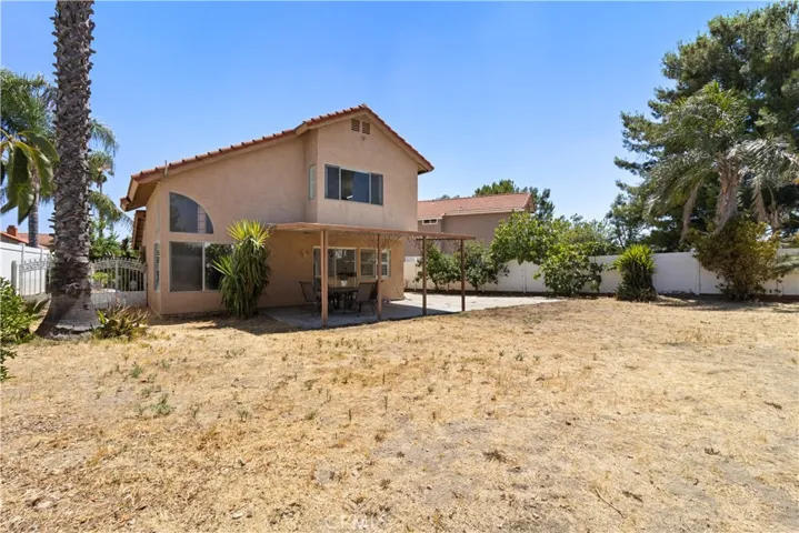 14908 Poinsettia Circle, Fontana, California 92336